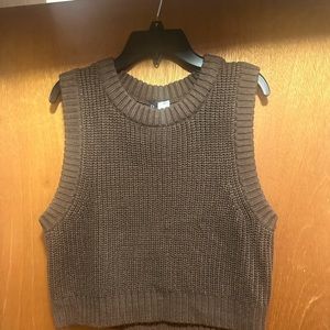 Cropped sweater vest size medium